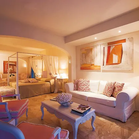 Otel Cph | Pevero 5*